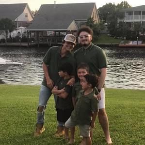 Meet your Posher, Tia